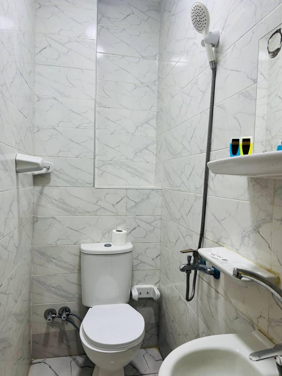 New Revento Hotel Kaherah Luaran gambar